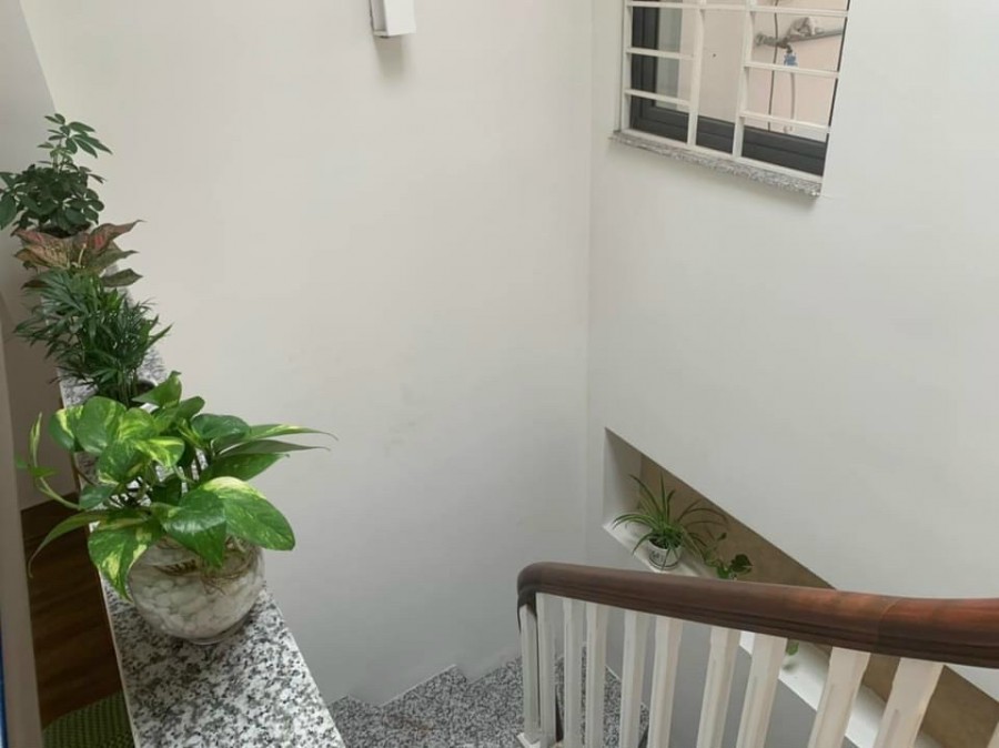 Nhà mới, ở ngay, để lại toàn bộ đồ, tương lai gần hồ