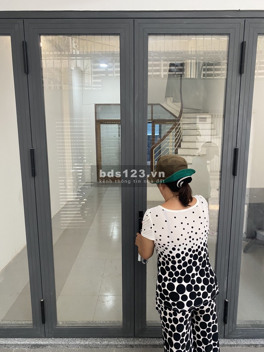 HXH mới Nguyễn Cửu Vân 4.5x18m 1T 2L 4Pn, 4Wc, giá 22Tr/th