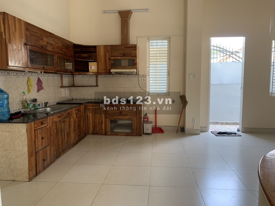 Villa Bùi Đình Tuý 6x18 Trệt 2 Lầu 4 phòng 5wc, nhà đẹp sang trọng, khu an ninh.