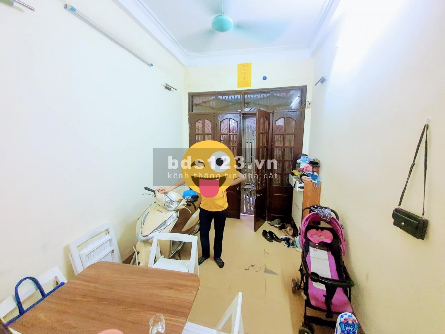 BÁN NHÀ PHỐ BẠCH MAI,Ô TÔ ĐÕ CỬA, DT 30/40T2 m2 x 4 Tầng x MT 3m Giá 3.65 Tỷ. Ở NGAY