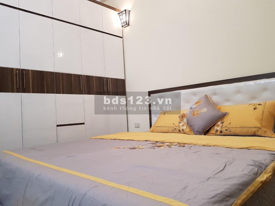 BÁN NHÀ PHỐ BẠCH MAI,Ô TÔ ĐÕ CỬA, DT 30/40T2 m2 x 4 Tầng x MT 3m Giá 3.65 Tỷ. Ở NGAY