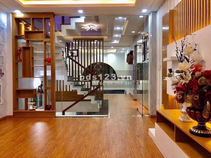 Bán nhà ngõ 87 Nguyễn Phúc Lai 5 tầng gara ô tô
