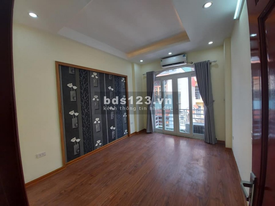 Bán nhà riêng Trương Định 5 tầng 35m2, giá 3.75 tỷ kinh doanh nhỏ