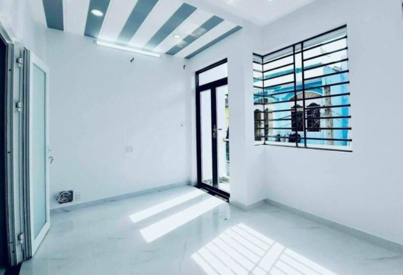 Bán nhà Cự Lộc, ngõ nông, ở luôn 36m*5T, MT 3.8m, 3 tỷ, 0888104444