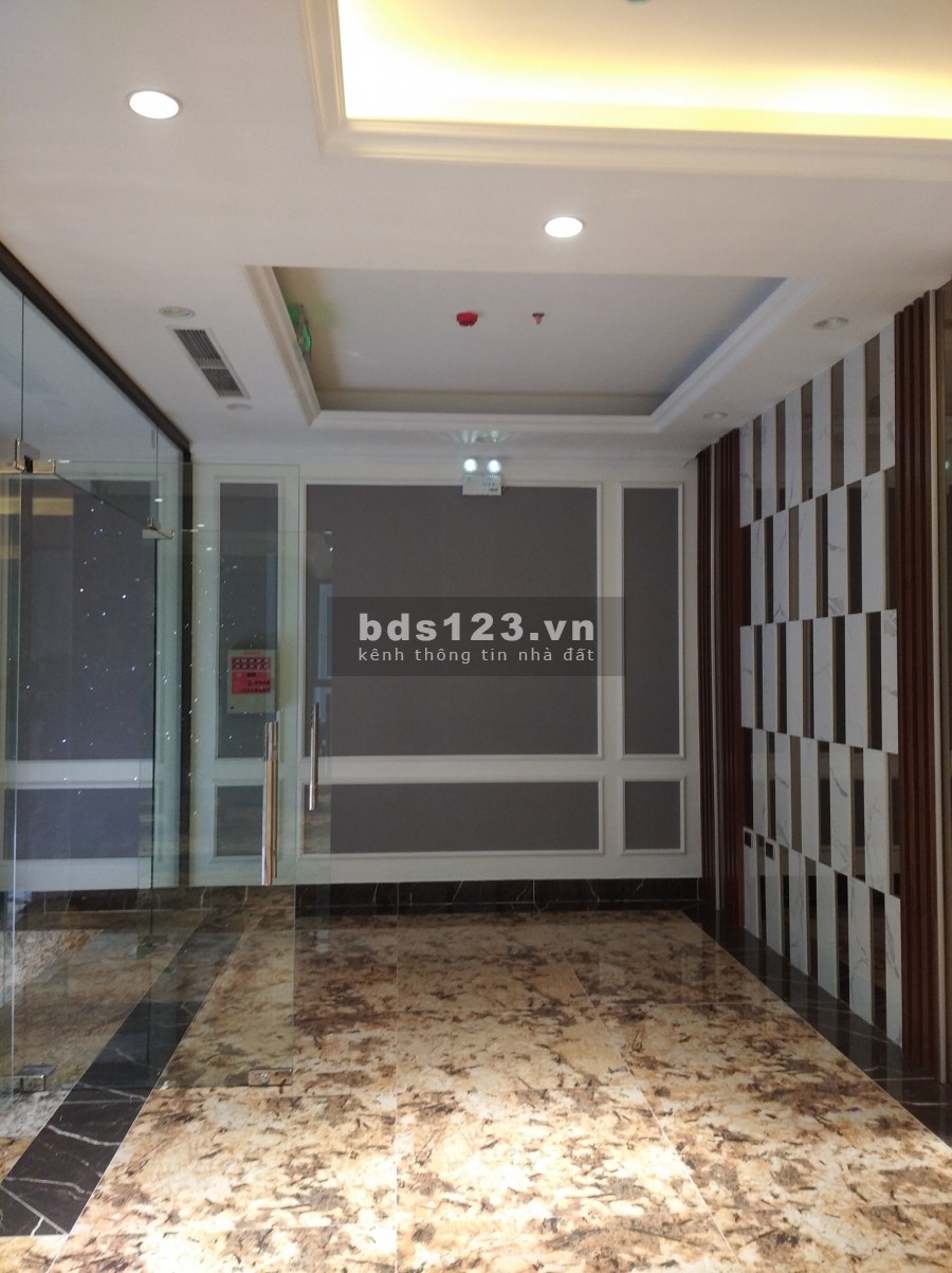 Tòa nhà phố Hoàng Quốc Việt căn hộ cho thuê 115m2 9 Tầng, giá 48 tỷ