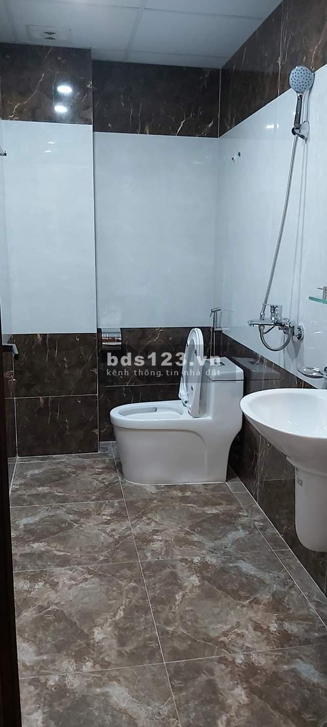Nhà 5TẦNG Phố MỸ ĐÌNH, DT 39M2, MT 4.4M, Cách đường Ô TÔ 40M, Bagac Quay đầu, Giá: 4.5 Tỷ