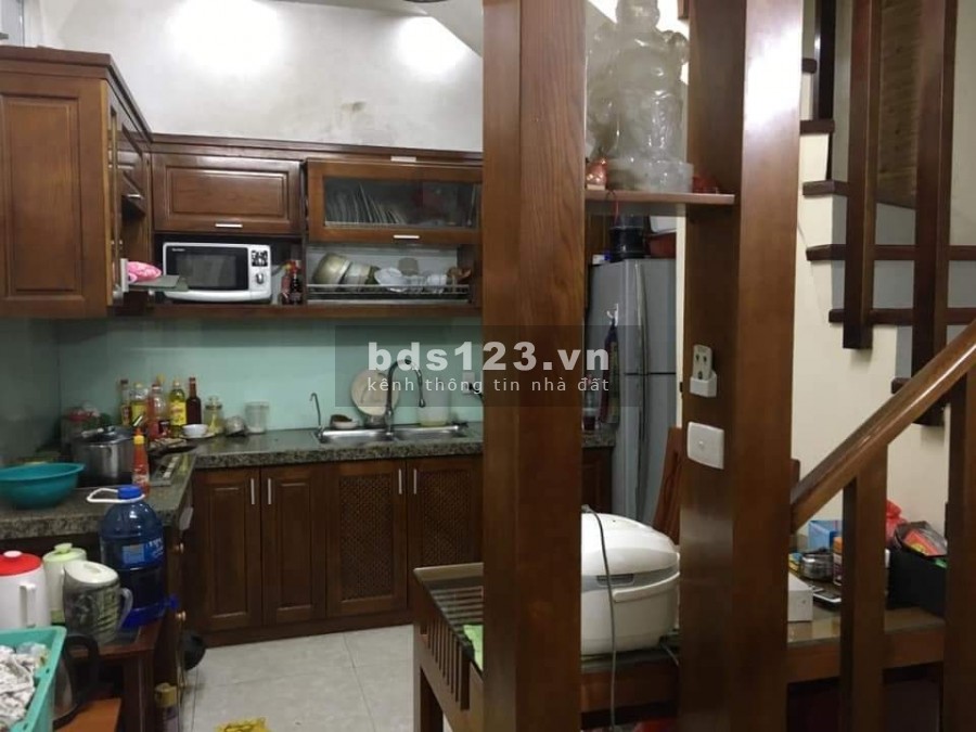 Bán gấp nhà Hoàng Văn Thái,Thanh Xuân 40m 4T 3.8 tỷ,ô tô đô cửa