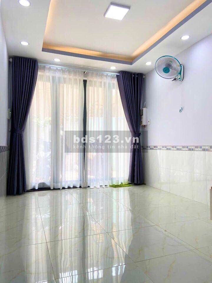 Nhà 1 trệt 1 lầu ngay bình chánh sổ hồng riêng dọn ở liền