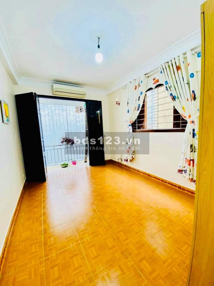 LÔ GÓC 4 TẦNG GIÁ 2,85 TỶ BA MẶT THOÁNG CÁCH 1 NHÀ RA ĐƯỜNG Ô TÔ