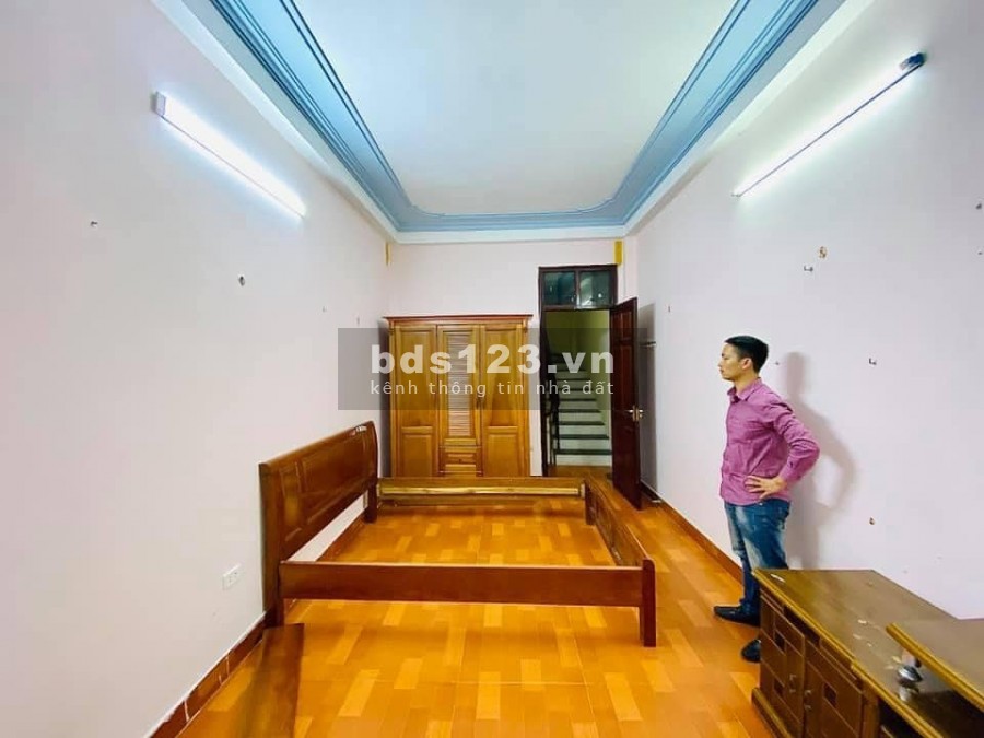 QUANG TRUNG ÔTÔ SÁT NHÀ KINH DOANH RỪNG TIỆN ÍCH DT 35 M2 GIÁ NHỈNH 3 TỶ