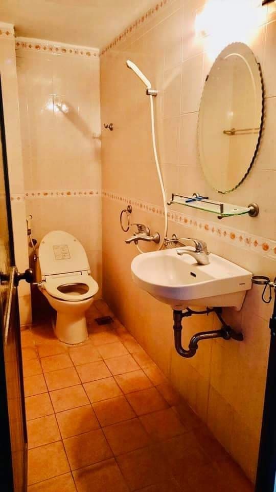 TRUNG TÂM QUẬN ỦY HÀ ĐÔNG, 4 TẦNG, Ô TÔ ĐỖ, VỈA HÈ RỘNG, GIÁ 5,9 TỶ.