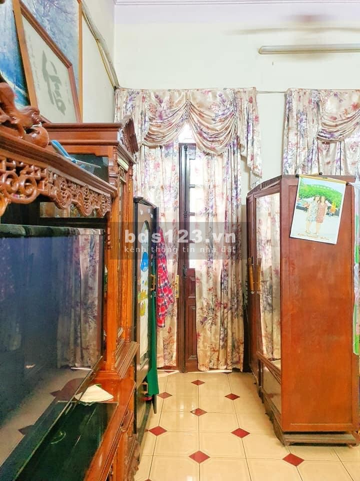 Bán nhà mặt phố Nguyễn Văn Linh 50m2, kinh doanh giá chỉ 3 tỷ
