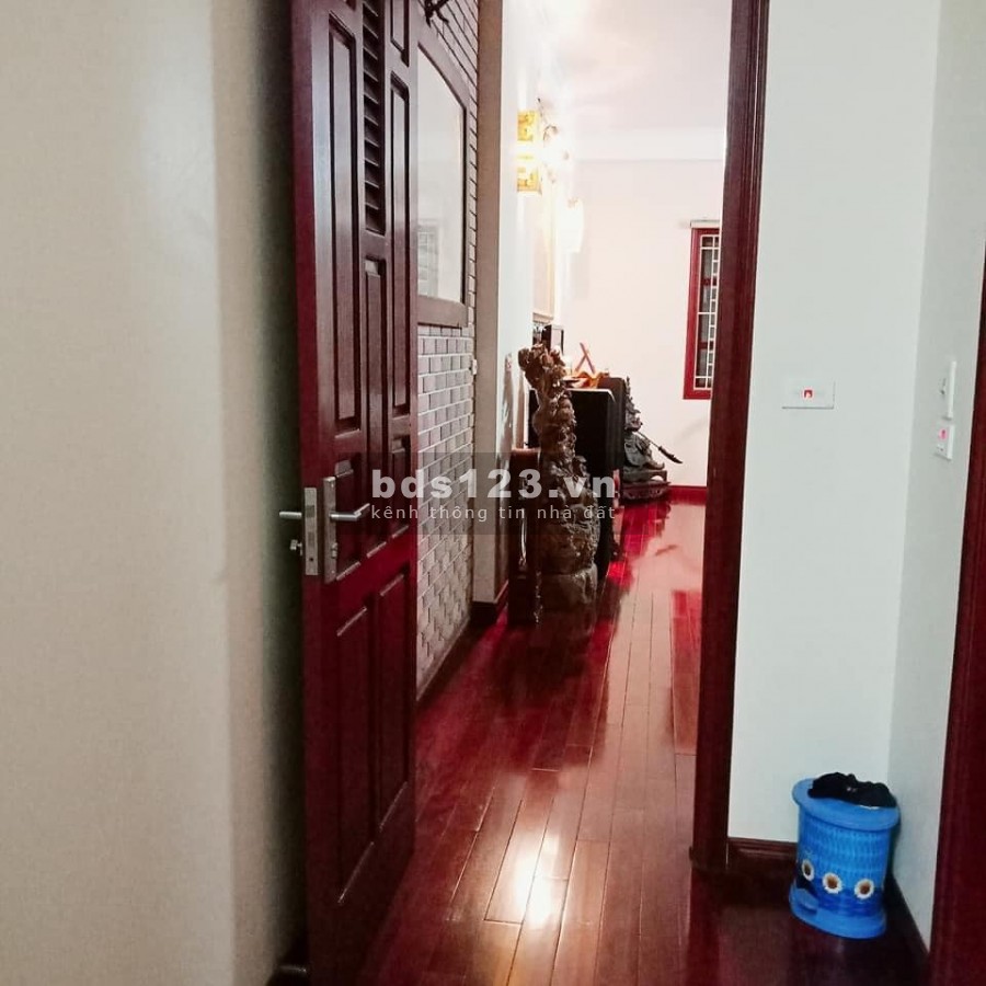 Bán nhà mặt phố Nguyễn Văn Linh 50m2, kinh doanh giá chỉ 3 tỷ