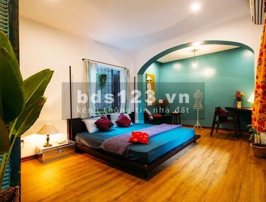Bán nhà mặt ngõ Hoàn Kiếm 77m , 3 tầng, 15 tỷ