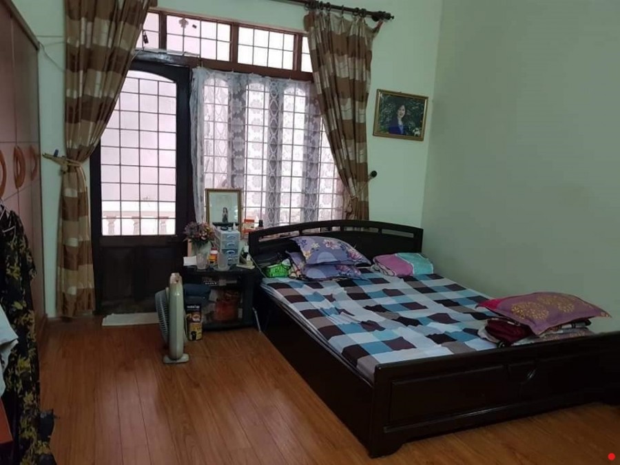 Bán Gấp Nhà Phố Thịnh Quang, 80M2, 3T, Mặt Tiền Khủng, 5.95 Tỷ, ÔTô Tránh.
