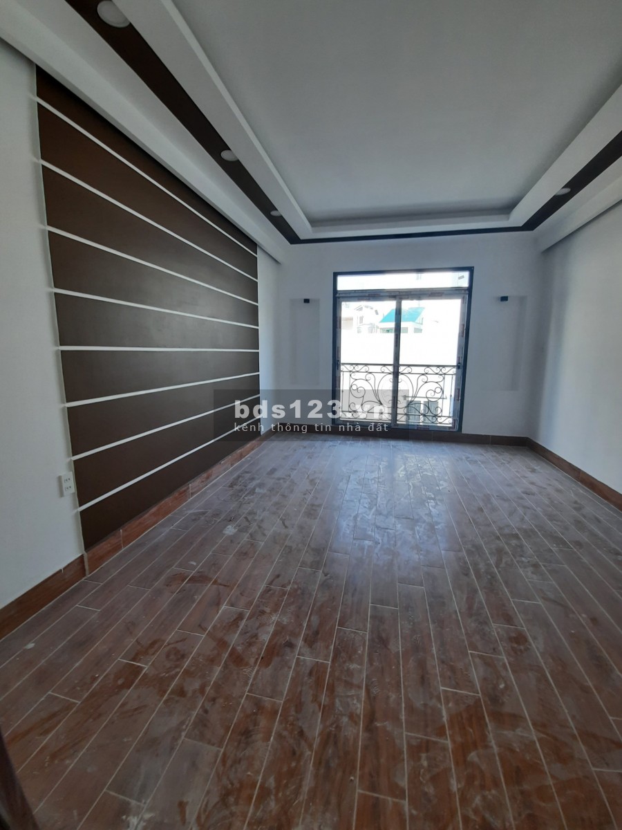 Bán nhà MỚI 4tầng hẻm thông CMT8, 4x11.6 giá 7ti9