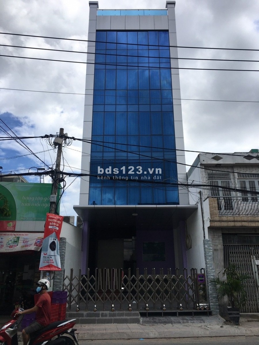 Hai Bà Trưng, mt 4L. dt: 4.2 x 16 khu tiềm năng + bố trí đẹp