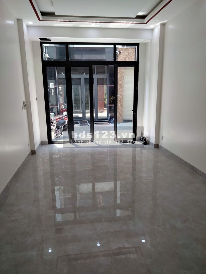 Chỉ 8,3 tỷ có ngay nhà đẹp 4tầng 3,7x11 HXH 6m Nguyễn Thiện Thuật Quận 3 901336567
