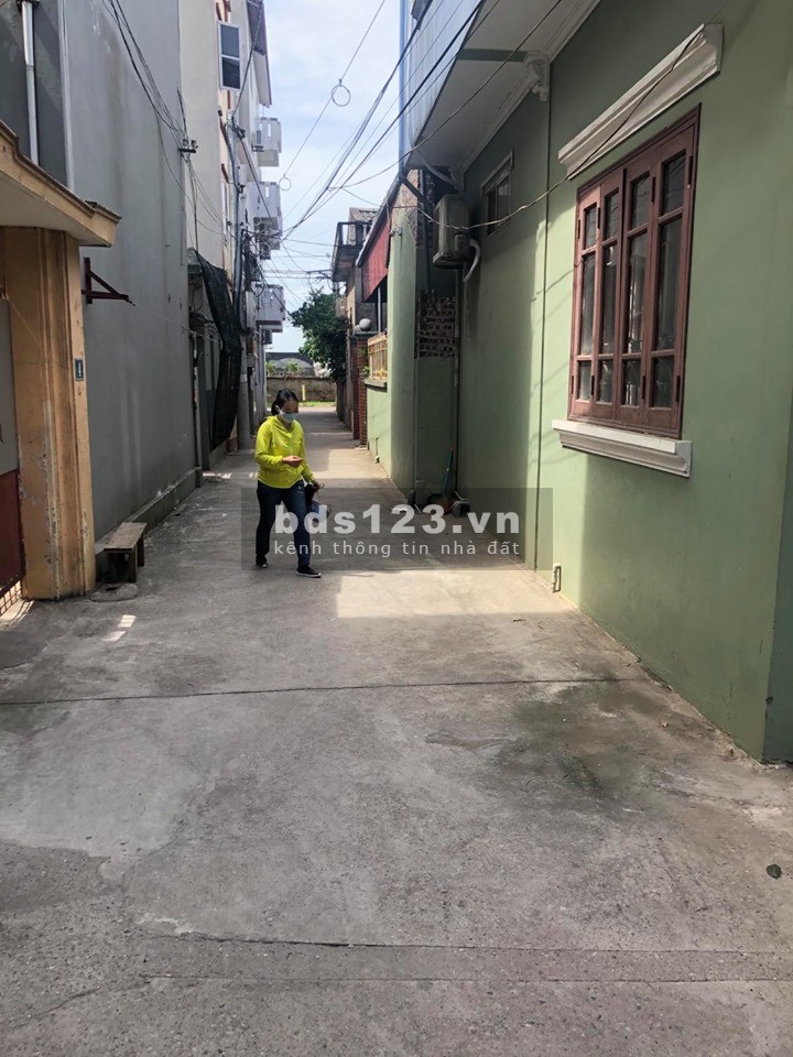 Bán đất Trâu Quỳ 46m2 Viện rau A 2 mặt tiền Tặng nhà ở ngay.0982852808