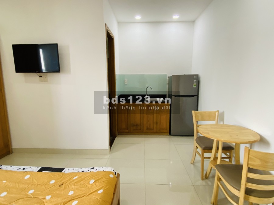 Căn studio rông, đẹp đầy đủ nội thất, gần Đh Bách Khoa, HUFLIT, chính chủ tòa