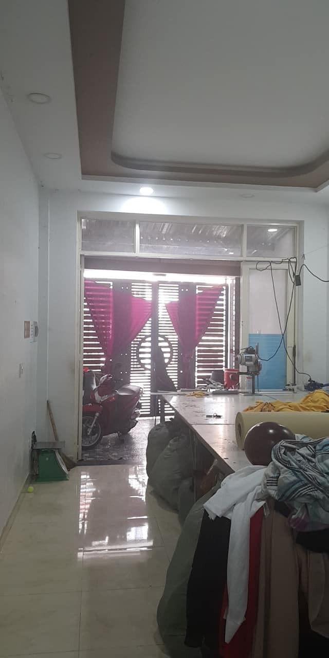 Nhà bán chính chủ mặt tiền đường đông hưng thuận 42 sổ vuông vức - đang cho thuê