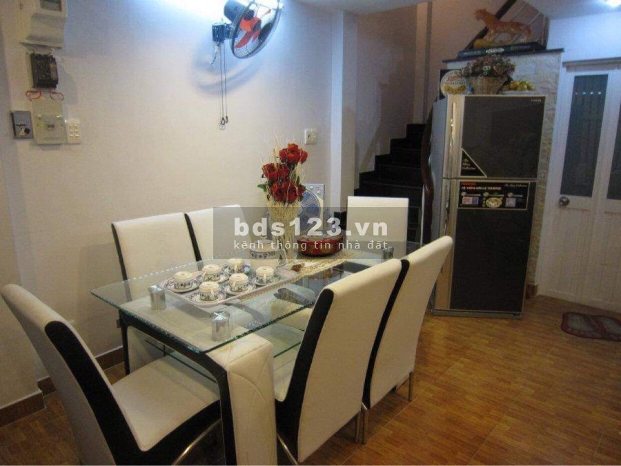 Nhà Bán Chính Chủ Q3 Cư Xá Đô Thành P4 Q3 .Sổ Đỏ Công Chứng Ngay .0908666658 Vũ.
