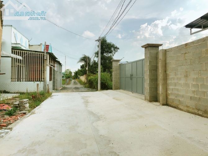 Cần tiền kinh doanh nên bán gấp lô đất nền với giá rẻ, có sổ riêng, pháp lý đầy đủ