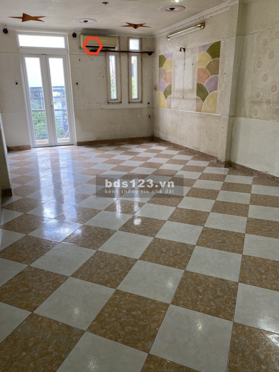 CHDV Hoa Cúc 4x18m trệt, 1lửng, 3lầu. 9pn, 8wc. Giá tốt.