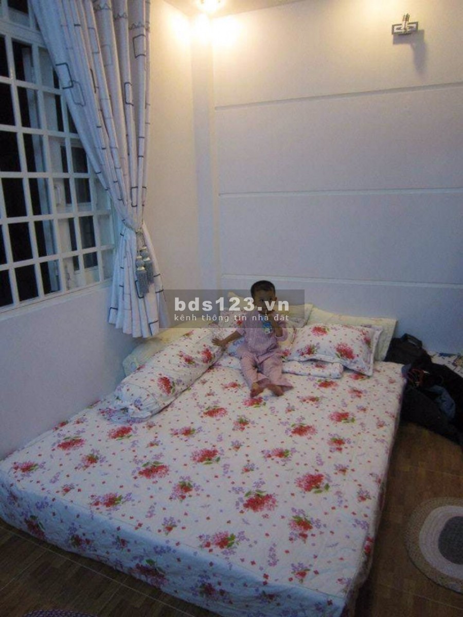 Nhà Bán Chính Chủ Q3 Cư Xá Đô Thành P4 Q3 .Sổ Đỏ Công Chứng Ngay .0908666658 Vũ.