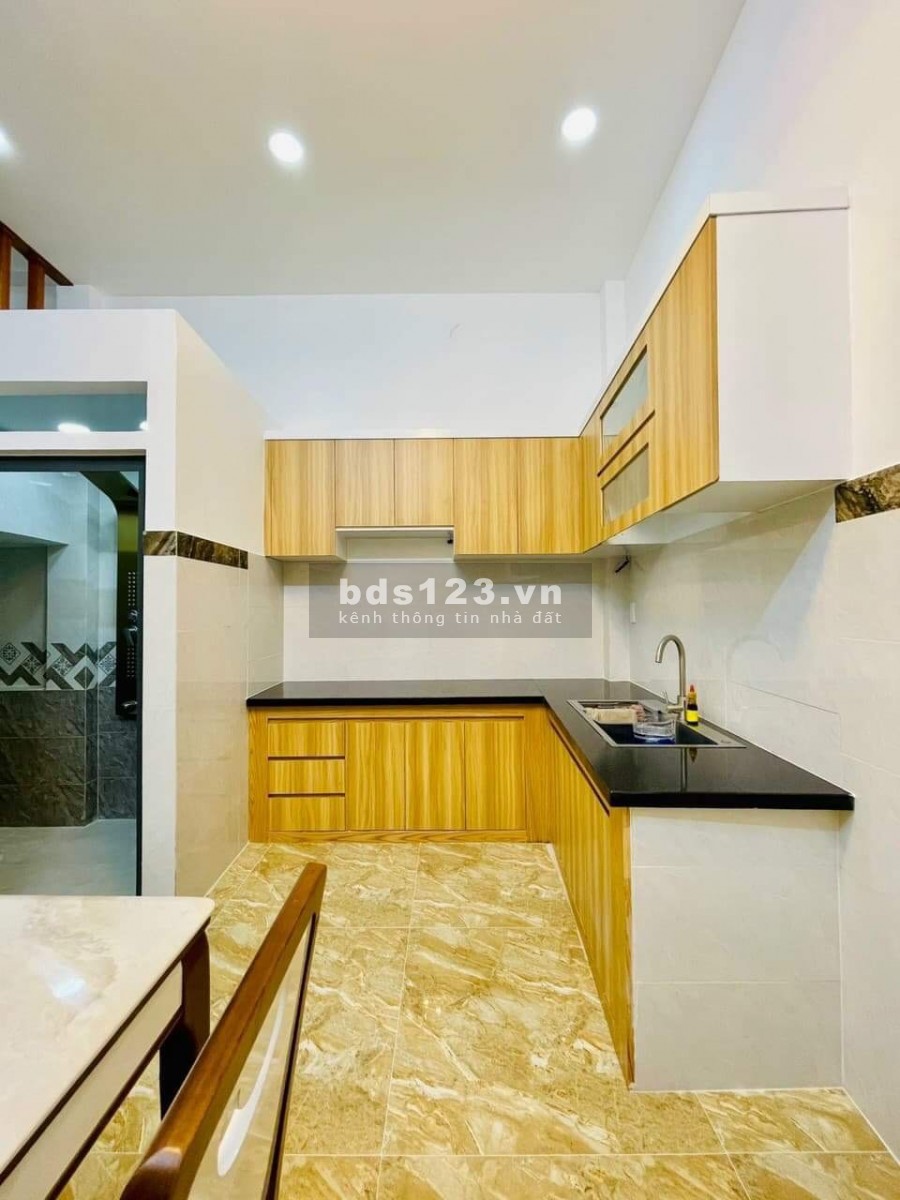 Về quê ở, bán nhà Gò Vấp mới xây 3 tầng, hẻm ô tô vào nhà giá rẻ. 0797110680