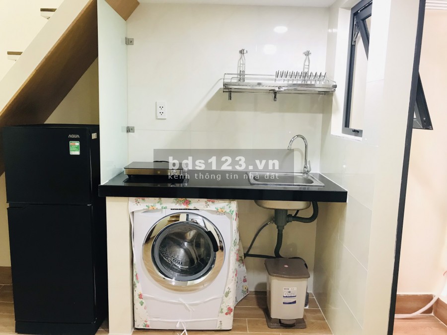 Cho thuê căn hộ dịch vụ full nội thất có gác Quận 10