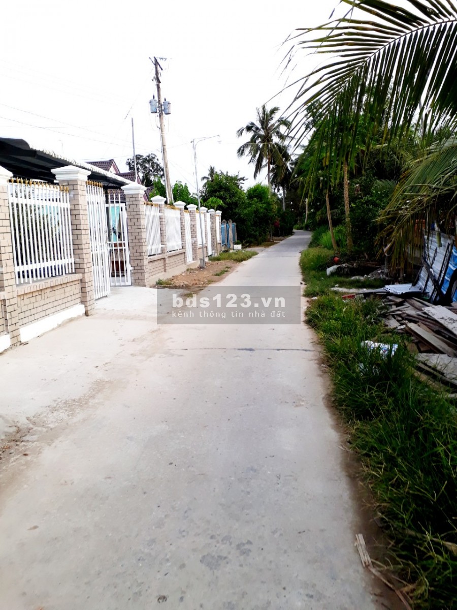 Cần bán gấp nền đất mặt tiền lộ đal xe ôtô chạy tới đất