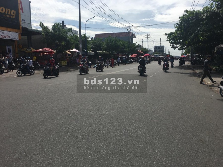 BÁN NHANH LÔ 639M2(21,5X30) THỔ CƯ FULL, GẦN KHU CÔNG NGHỆ CAO VÀ TRƯỜNG ĐẠI HỌC, GIÁ 8,7TR/M2. MT ĐƯỜNG 16M