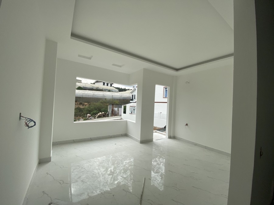 Bán nhà mới xây, view siêu đep đường Nguyễn Đình Quân - P5 Đà Lạt.