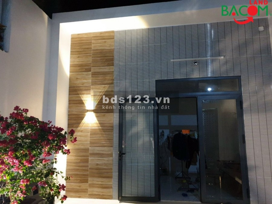 BÁN NHÀ NGAY CHỢ NHỎ TÂN HIỆP SHR 100% THỔ CƯ