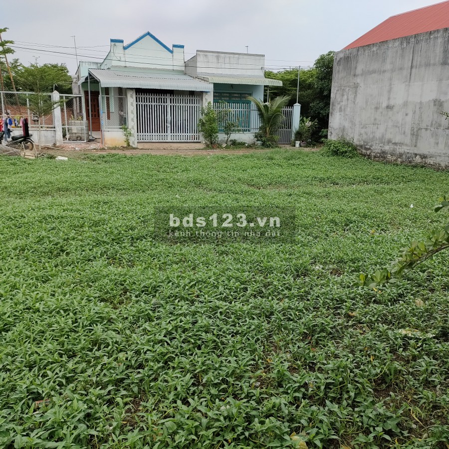 BÁN ĐẤT TRONG KDC ĐÔNG, 2 MẶT TIỀN ĐƯỜNG. CÁCH KCN BÀU XÉO 3KM. 470TR/NỀN
