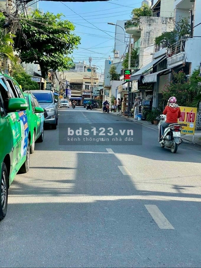 Nhà 2 mt cần bán GẤP tại Nguyễn Văn Khối- Gò Vấp