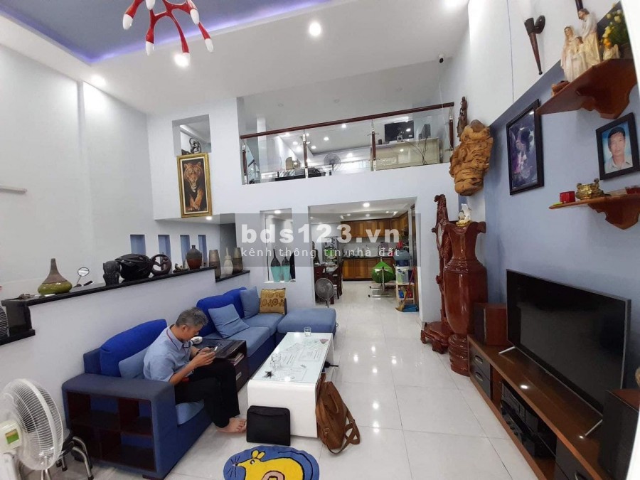 Nhà Chính chủ chuẩn ngang Hoa hậu 6m, Tân Bình, xe hơi ngủ trong nhà, giá chỉ 8,.tỷ