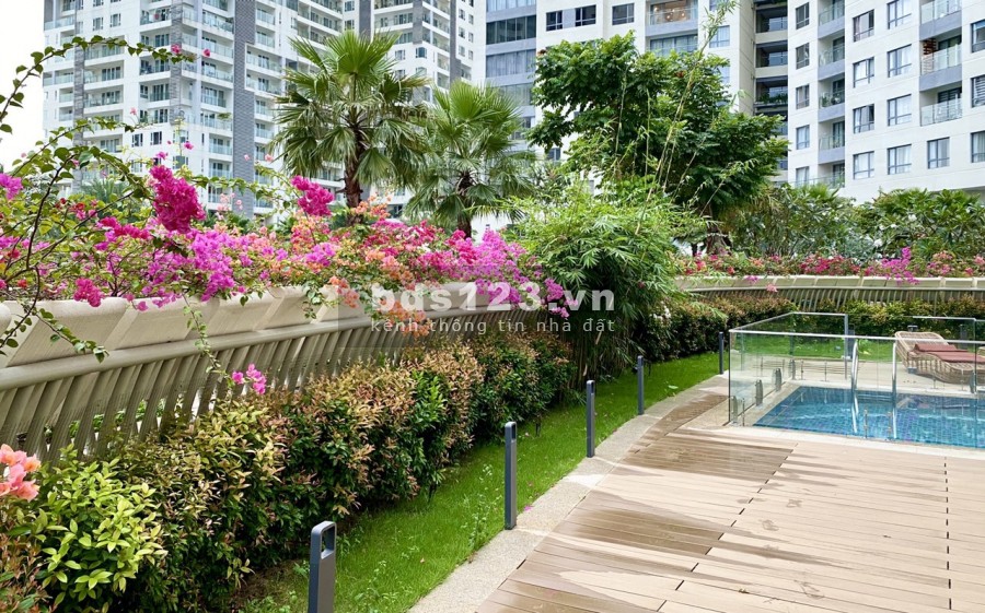 Diamond Island Pool Villa Luxury Apartment giá tốt, tiện ích nội khu đầy đủ, khu dân trí cao
