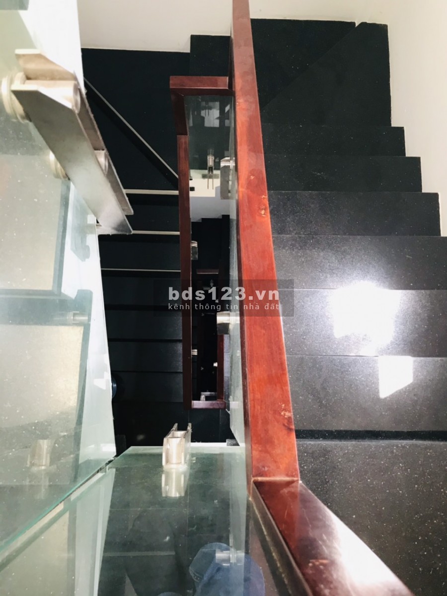NHÀ MẶT TIỀN LÊ TỰ TÀI TẠI TRUNG TẬM QUẬN PHÚ NHUẬN