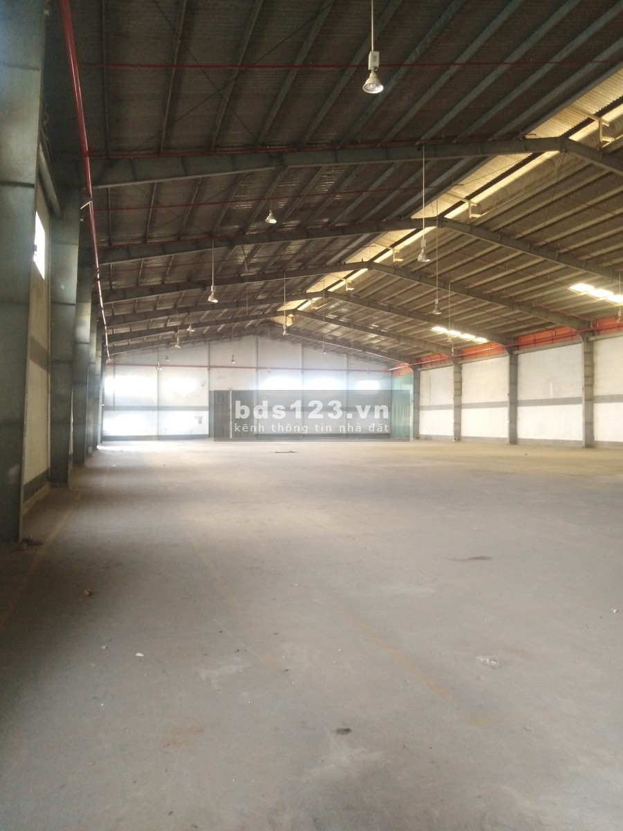 Cho thuê kho 2500m CKN Cát Lái Quận2
