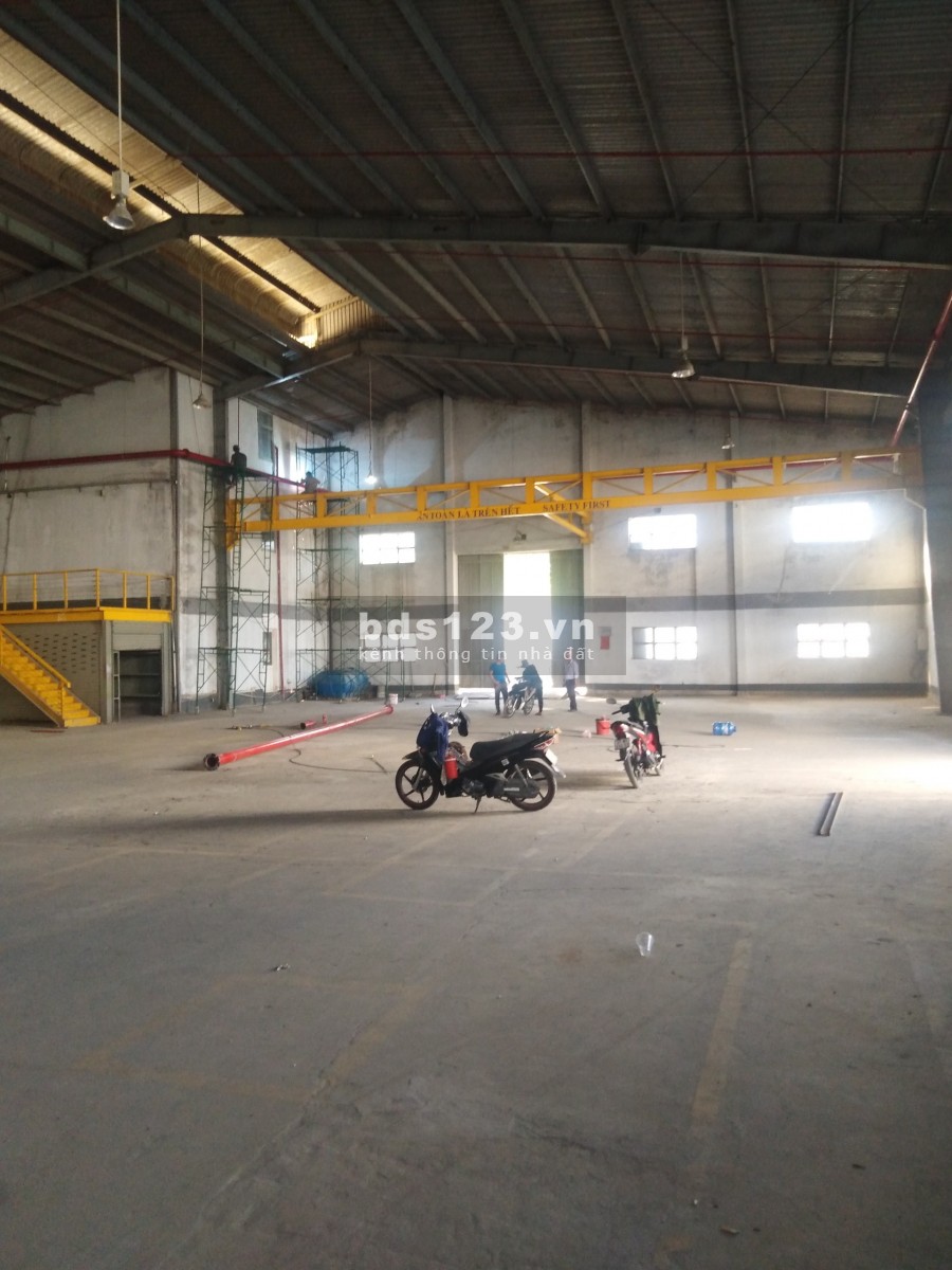 Cho thuê kho 2500m CKN Cát Lái Quận2