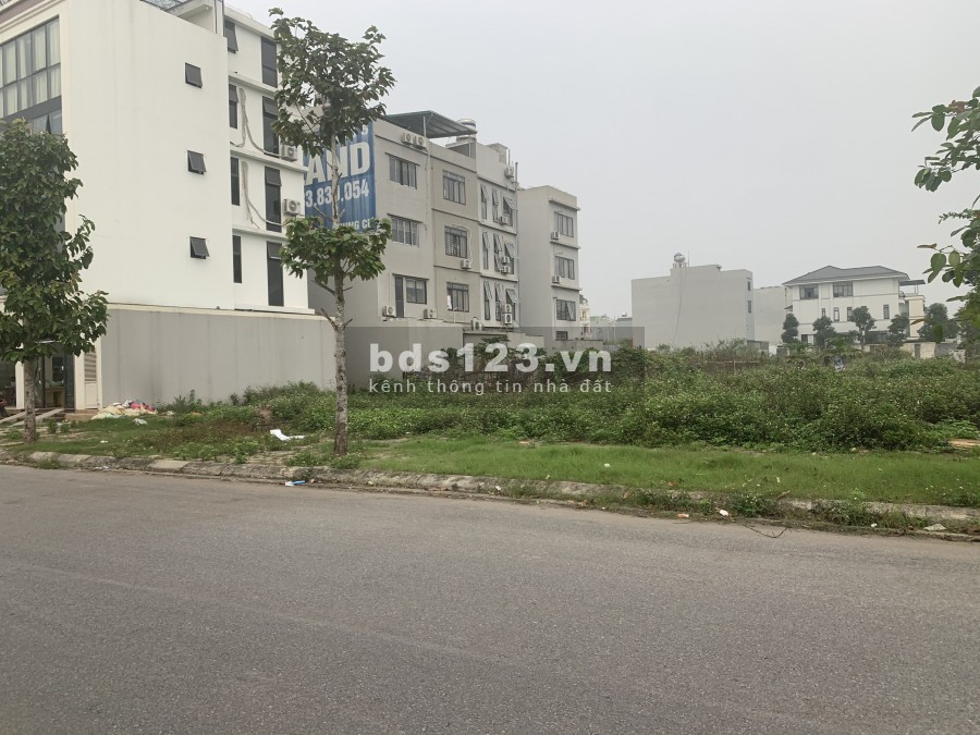 Bán 2 lô liền kề b1.1 lk9 lô 01 b1.1 lk13 lô 14 đg 17m cienco thanh hà