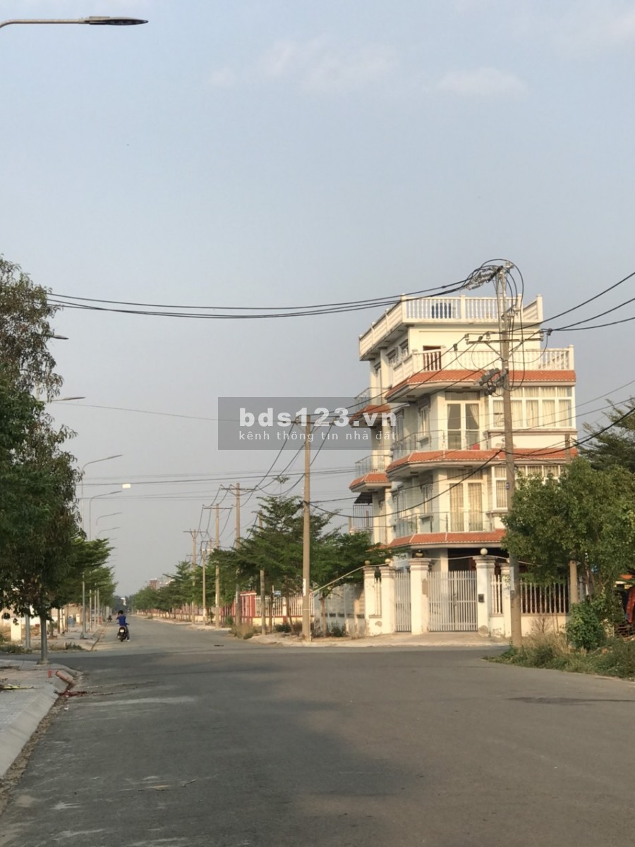 Thị trường BDS khu Tây đặc biệt sôi động, nổi bật là Dự Án HƯƠNG SEN GARDEN Ở khu vực ĐỨC HÒA –LONG AN