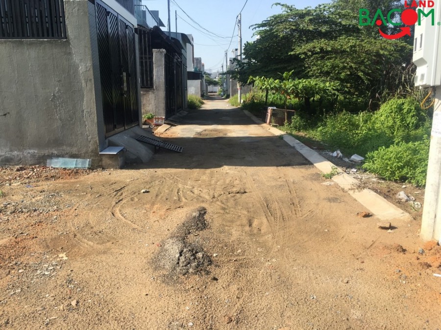 Đất thổ cư Tân Vạn, gần trường Mầm Non Tân Vạn, SHR, đường xe hơi vào tận đất