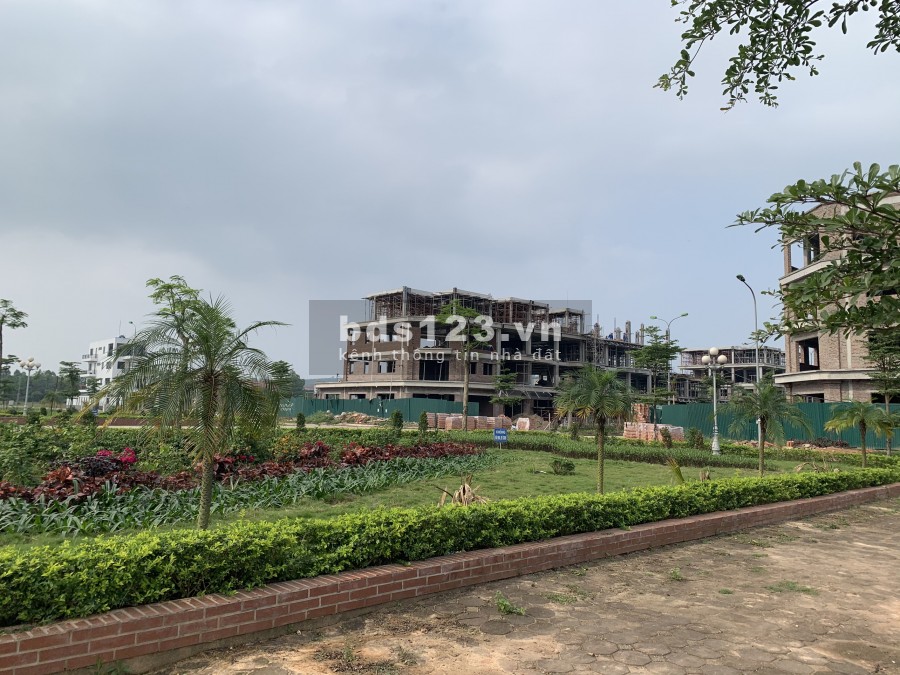 BÁN LÔ ĐẤT 100M2 – TRUNG TÂM KĐT NHÌN VƯỜN HOA 5000M2 VÀ TÊN CHÍNH CHỦ HĐ