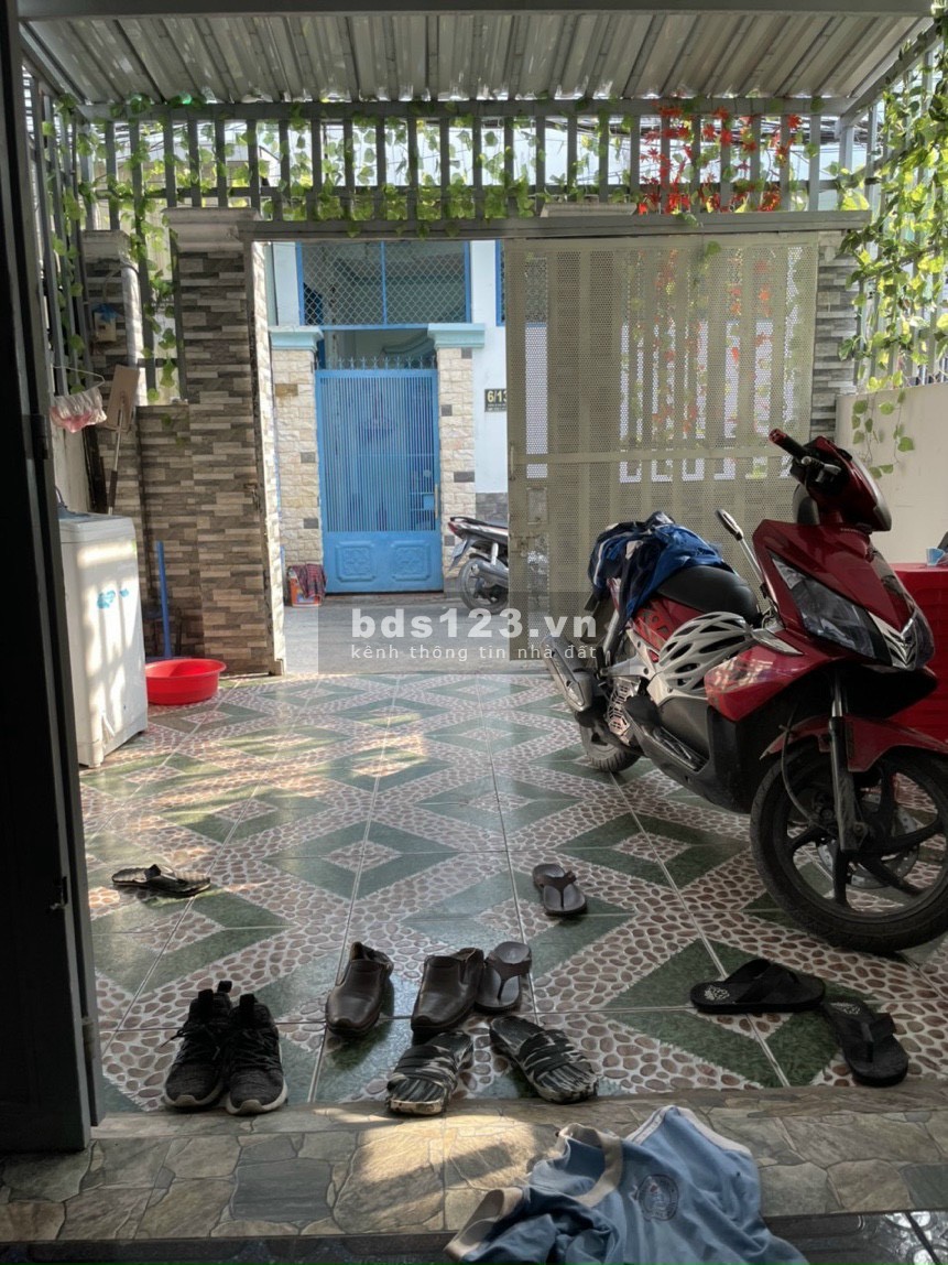 Bán nhà 1 trệt 1 lầu đường 20 linh đông , dt 70m2 , giá 4.55 tỷ