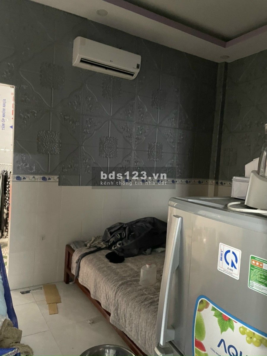 Bán nhà 1 trệt 1 lầu đường 20 linh đông , dt 70m2 , giá 4.55 tỷ
