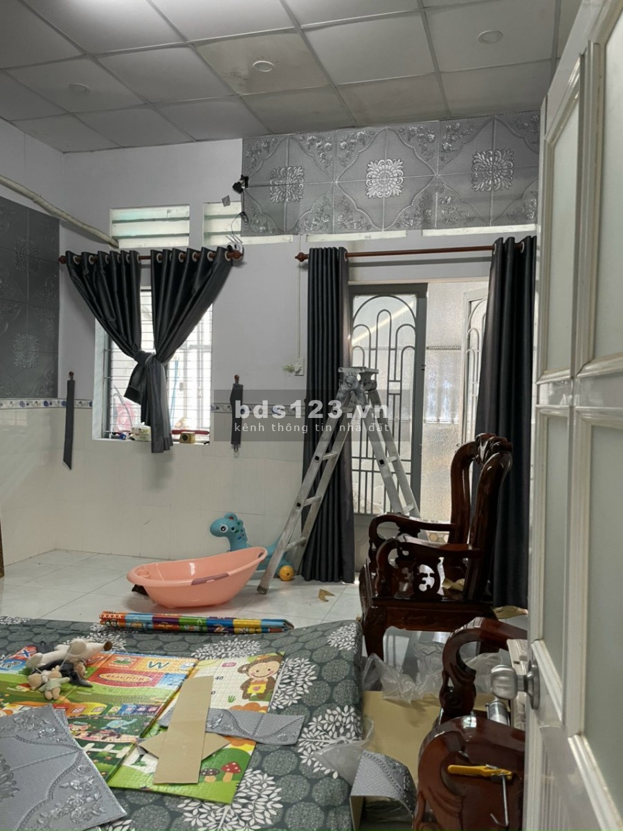 Bán nhà 1 trệt 1 lầu đường 20 linh đông , dt 70m2 , giá 4.55 tỷ