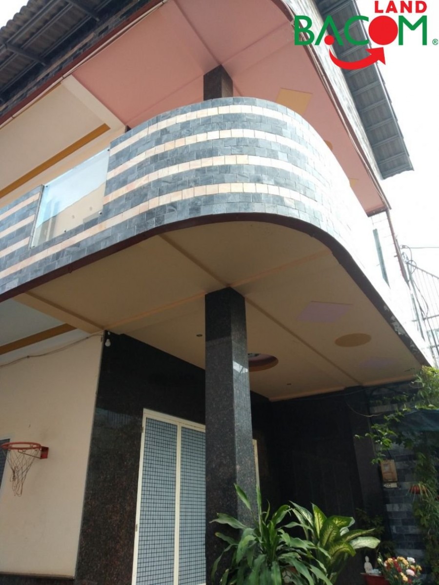 Bán nhà biệt thự 1 trệt 1 lầu 218m2 đường ô tô gần vòng xoay Biên Hùng, tp Biên Hòa, Dồng Nai. Giá : 7.9 tỷ ( thương lượng )